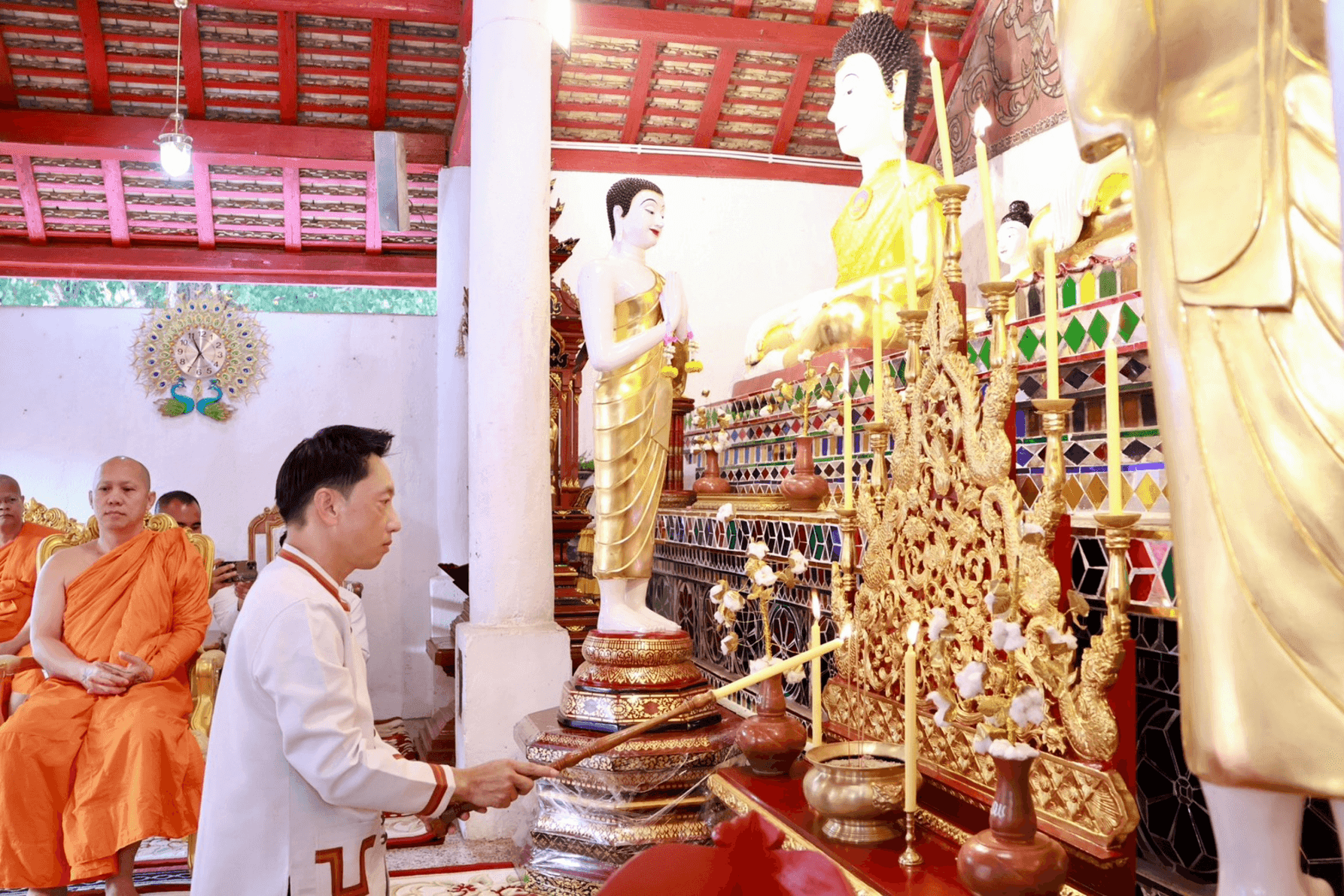 ประเพณีตักบาตรเทโวโรหณะ เนื่องในเทศกาลออกพรรษา