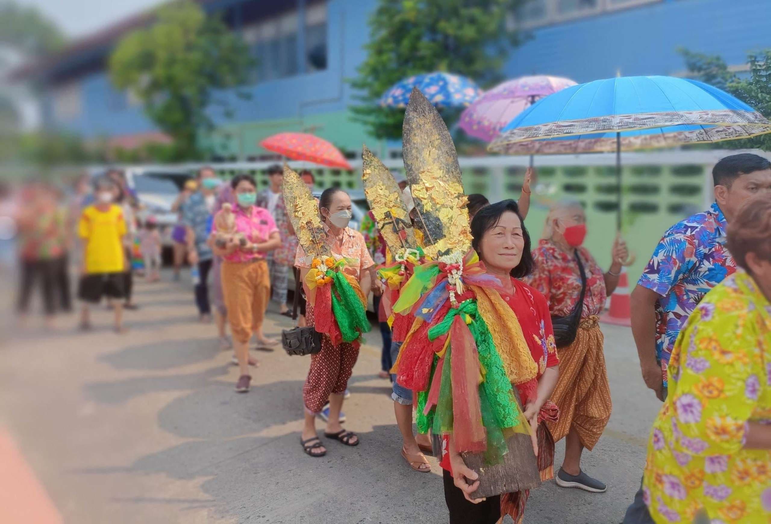 นางระวีวรรณ ฟุ้งกลิ่นจันทร์