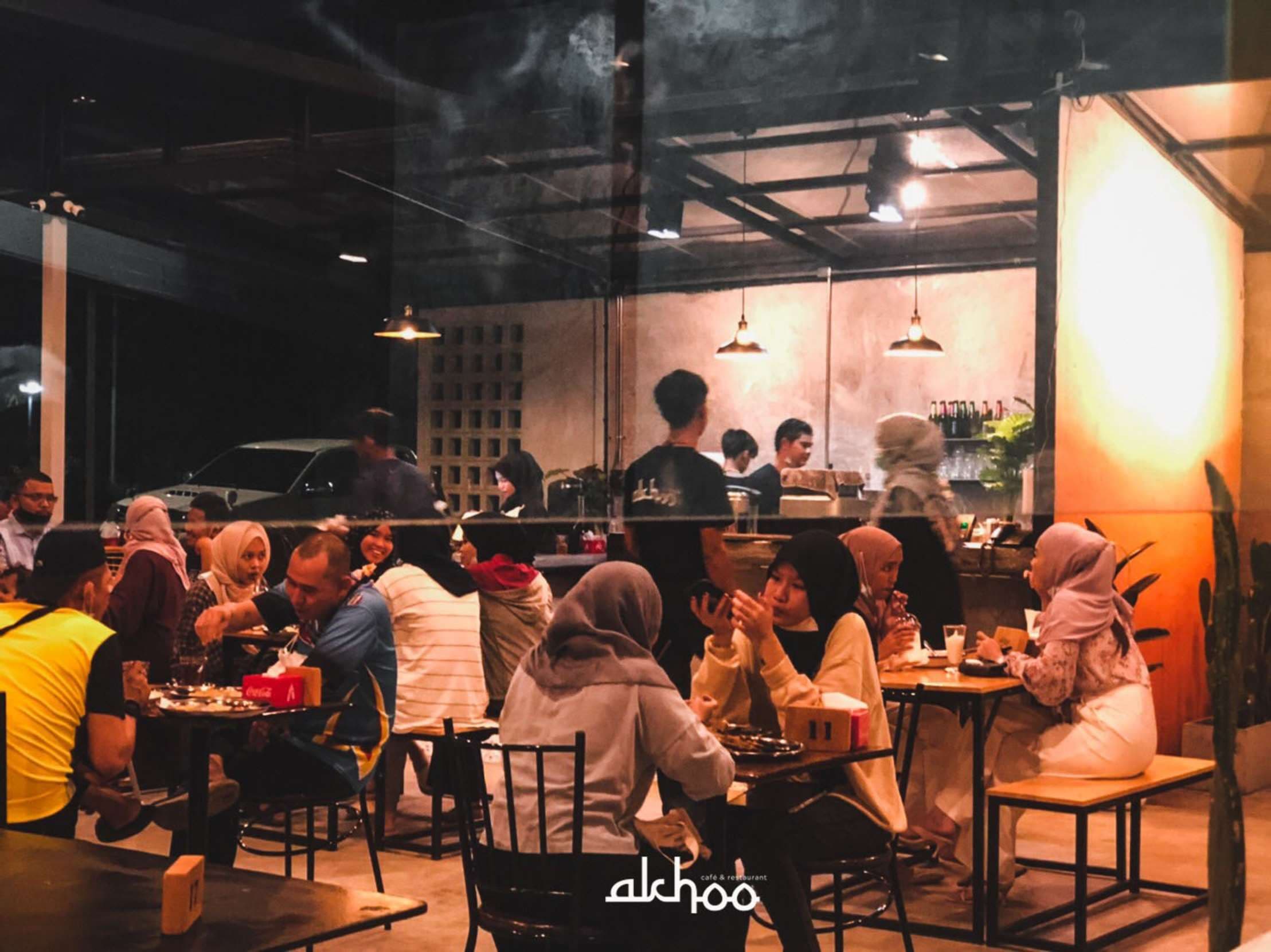 ร้านอาหาร อาคูว