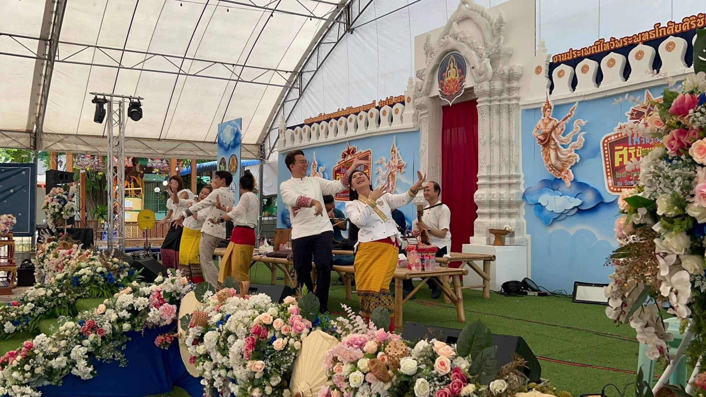นายโชคชัย ช่างซอเมืองแพร่