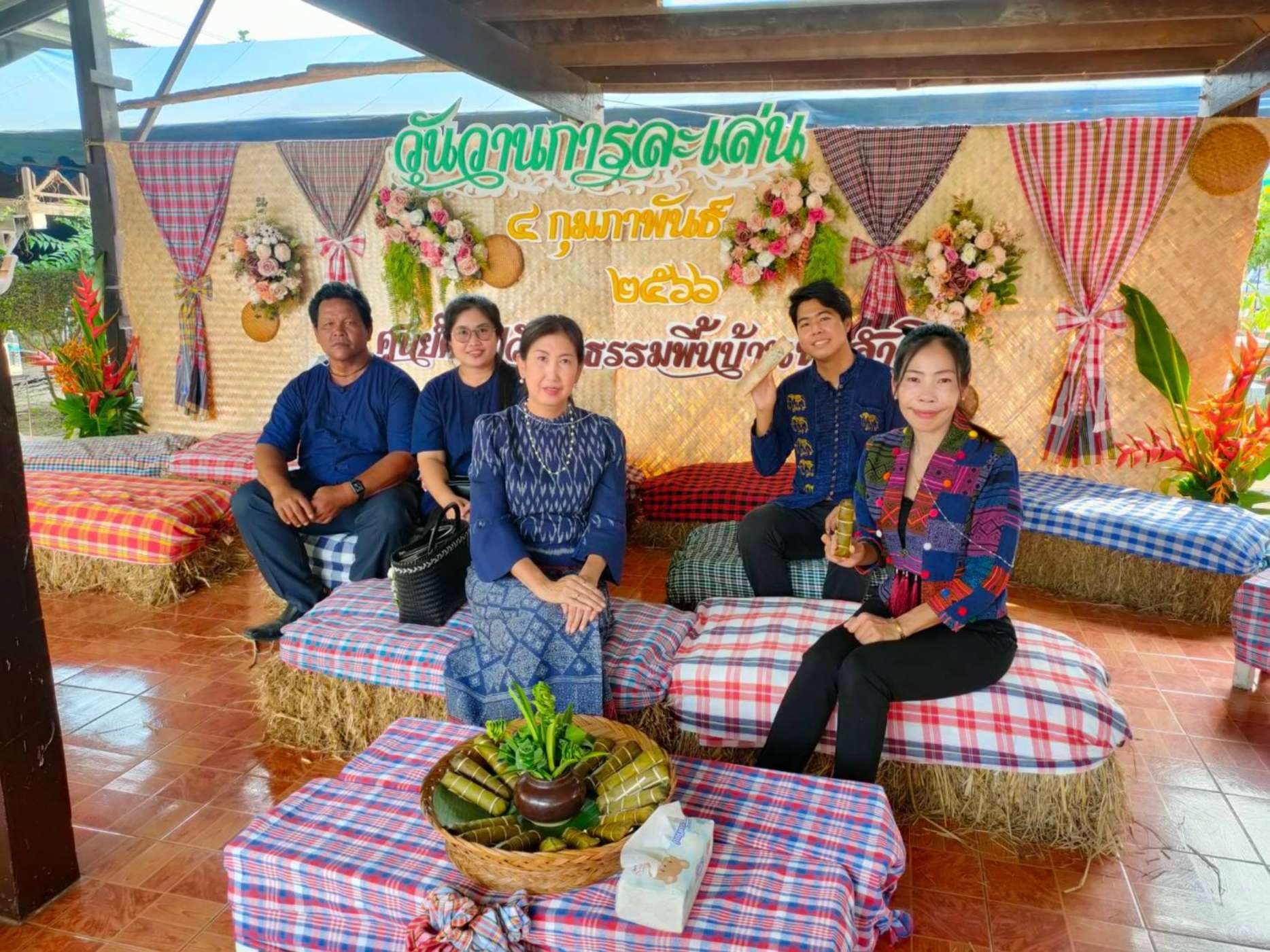 นางวงค์เดือน ทิมทอง และ นางวิจาร สุขเจริญ