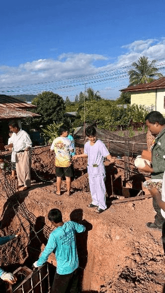 นายบุญเยี่ยม โคตรทองวงศ์