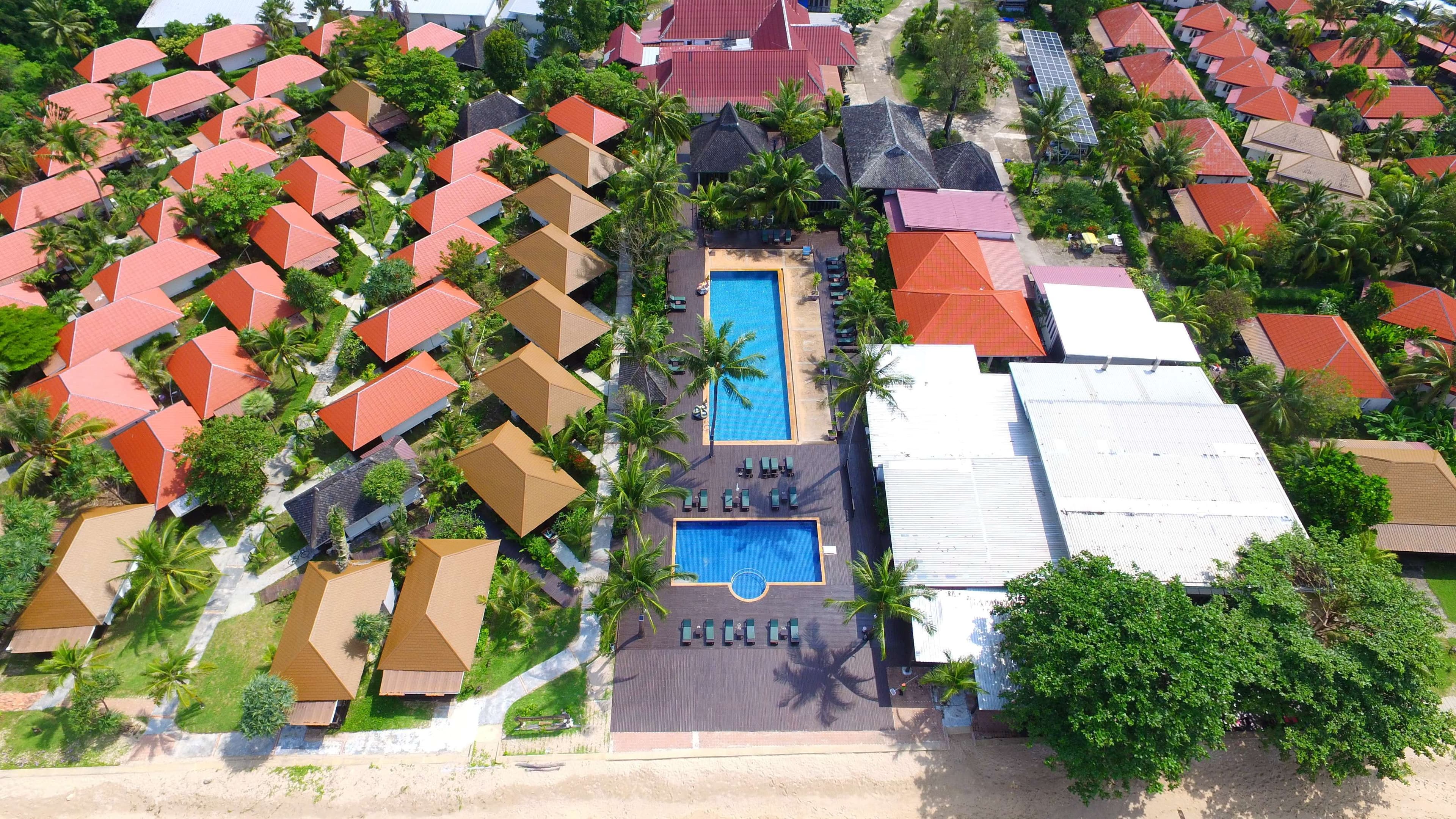 โรงแรมนคราลองบีชรีสอร์ท