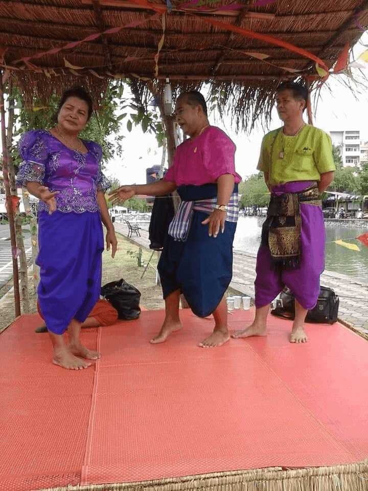 นายบุญสม สังข์สุข นามศิลปิน (บุญสม กำปัง)